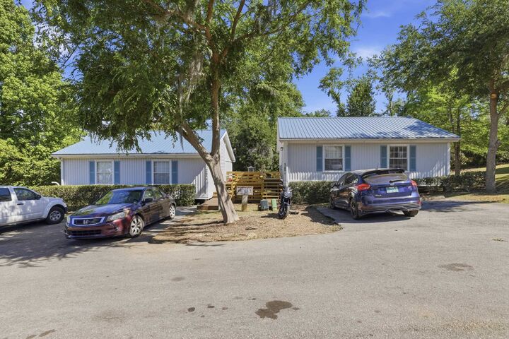 Property Photo:  1704 - 1707 S Calhoun St & Gadsden Street -  FL 32301 