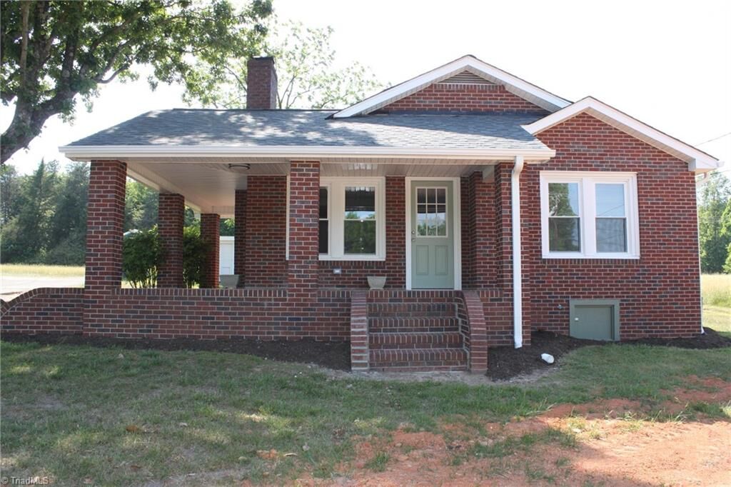 Property Photo:  6337 US Highway 21  NC 28642 