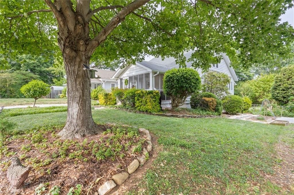 Property Photo:  821 Watson Avenue  NC 27103 