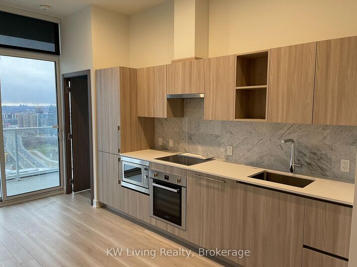 Property Photo:  19 Bathurst Street 4202  ON M5V 0N2 