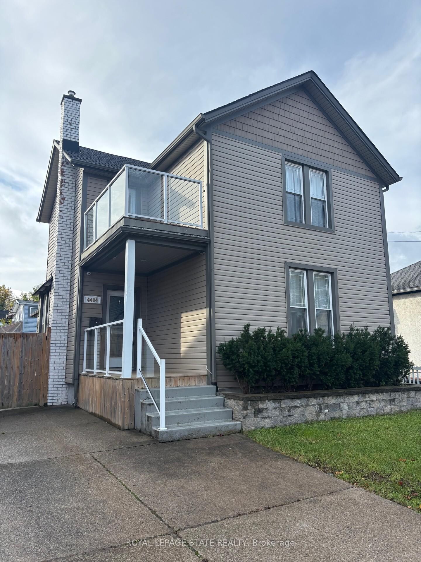 Property Photo: 4404 Morrison Street ON L2E 2B3