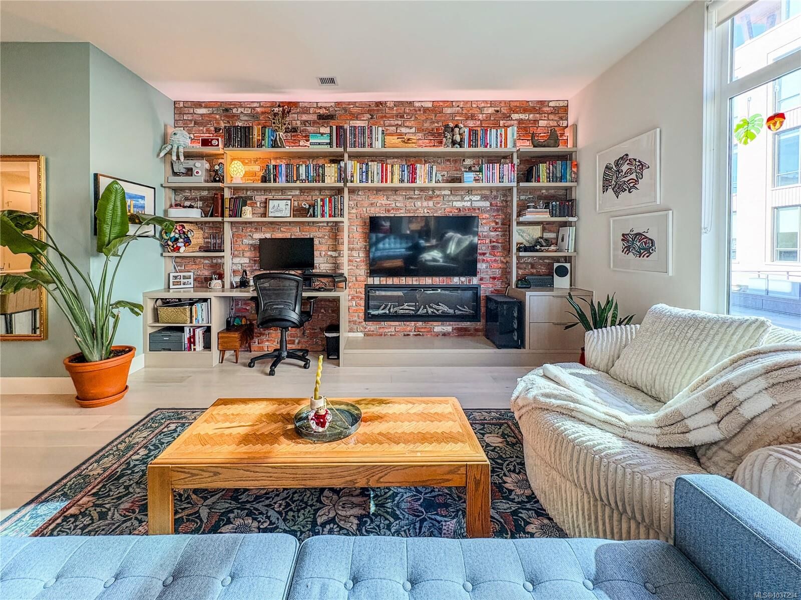 Property Photo:  501 Park Pl 301  BC V9A 0H3 