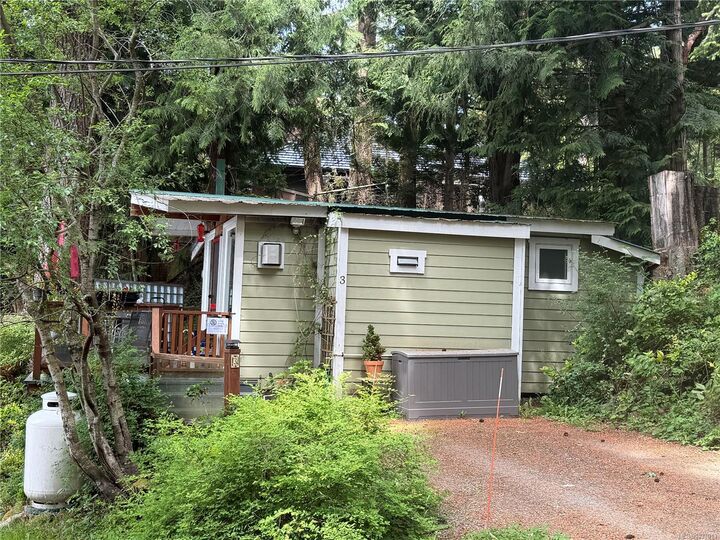 Property Photo:  1136 North End Rd Cabin 3  BC V8K 1M1 