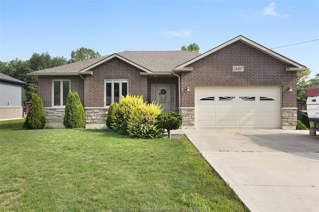 Property Photo: 21107 McLean Road ON N0P 2P0