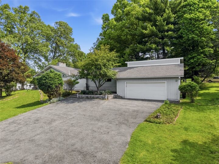Property Photo:  101 Buhlmont Dr  PA 15143 