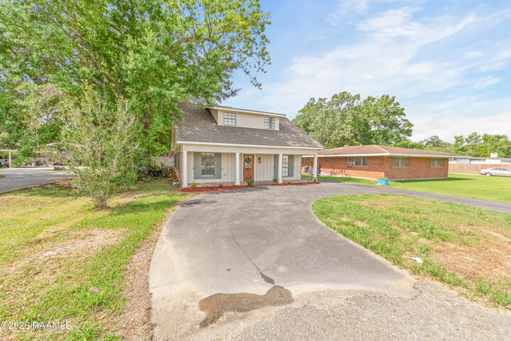 Property Photo:  1402 Parkview Drive  LA 70563 