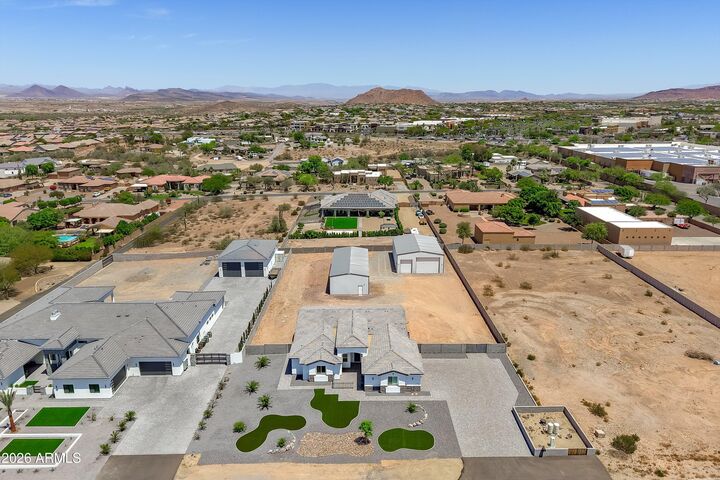 Property Photo:  10136 W Hatfield Road  AZ 85383 