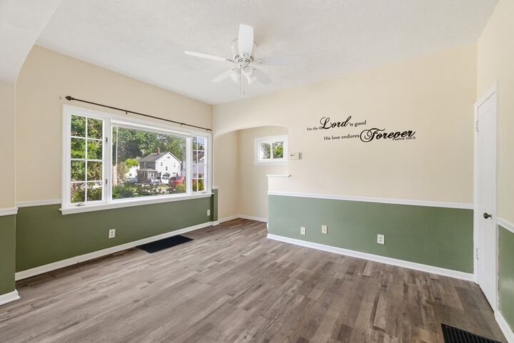 Property Photo:  1010 Chestnut St  OH 44805 