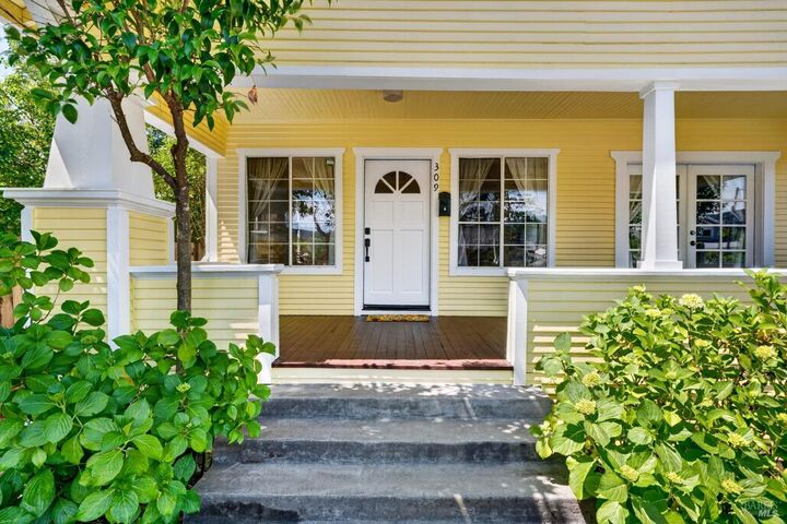 Property Photo: 309 N Jefferson Street CA 95425
