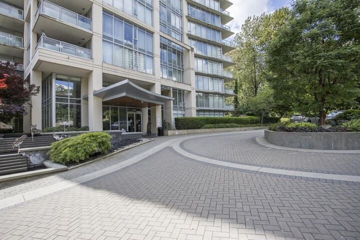2133 Douglas Road 507 — photo 1