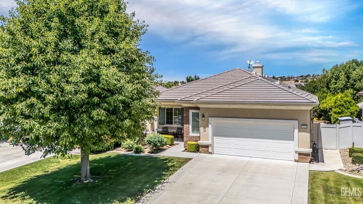 Property Photo:  14012 Calico Village Drive  CA 93306 