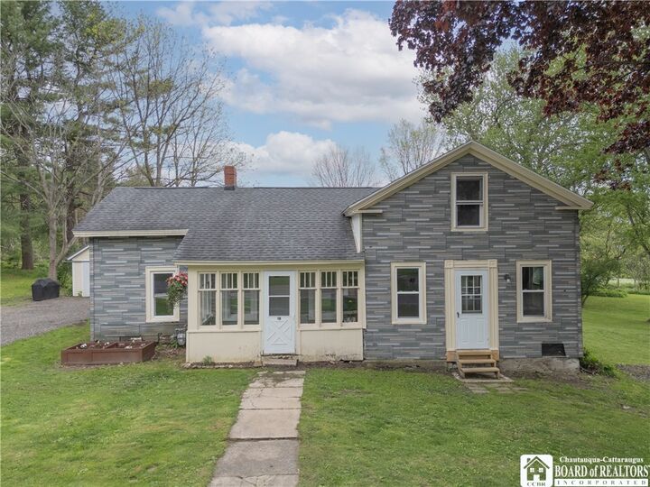 Property Photo:  18 East Avenue  NY 14782 