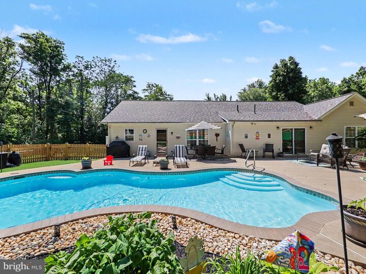 Property Photo:  7462 Keith Road  VA 20186 
