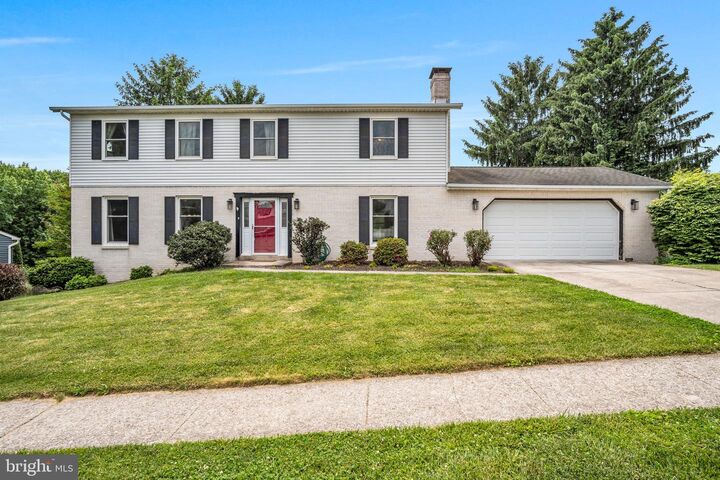 Property Photo:  140 Fineview Road  PA 17011 