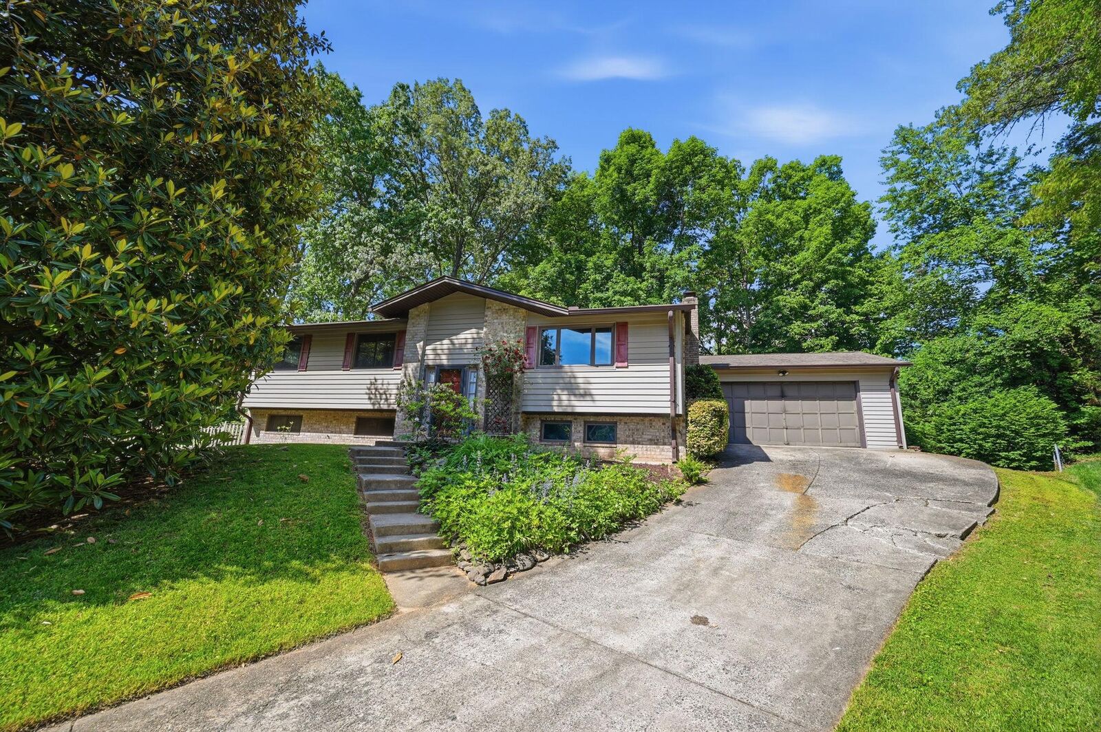 Property Photo:  10027 W Constable Court  VA 22032 
