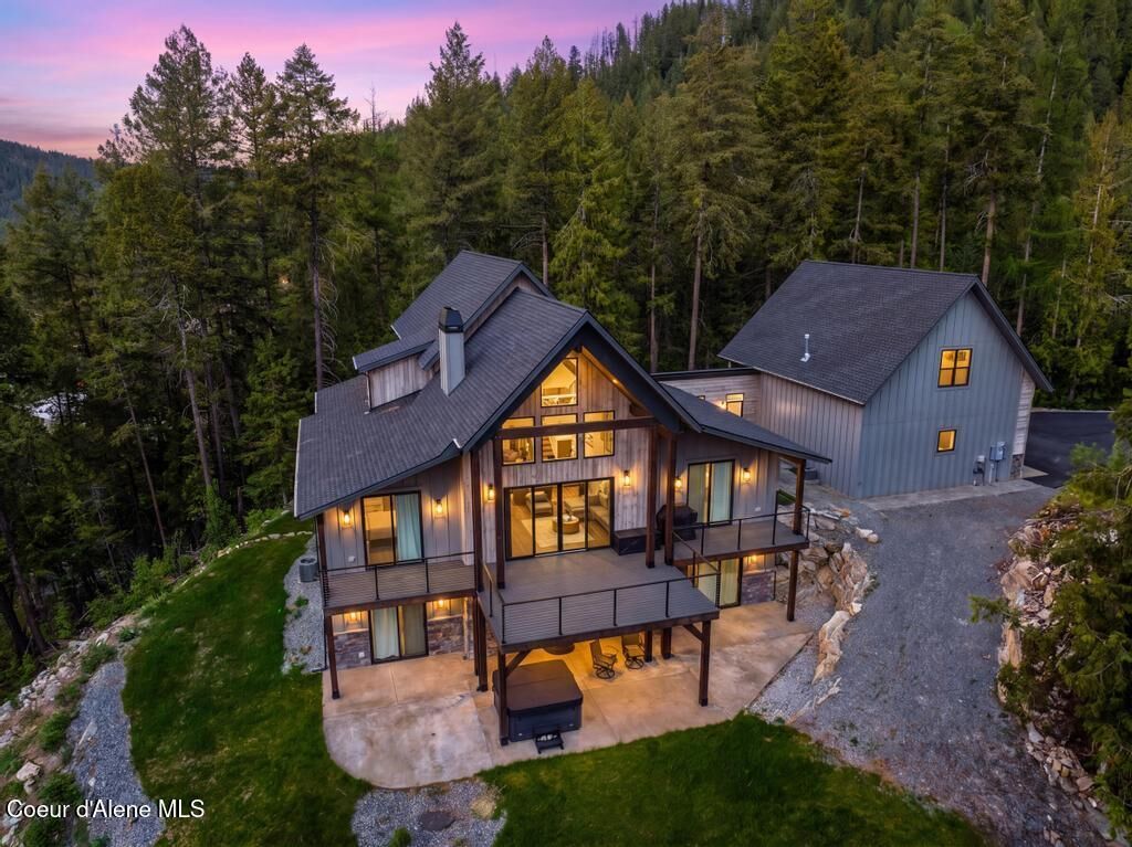 Property Photo:  302 S Idaho Club Dr  ID 83864 