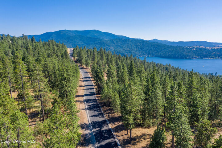 Property Photo:  109 N Blue Skies Ln  WA 99019 