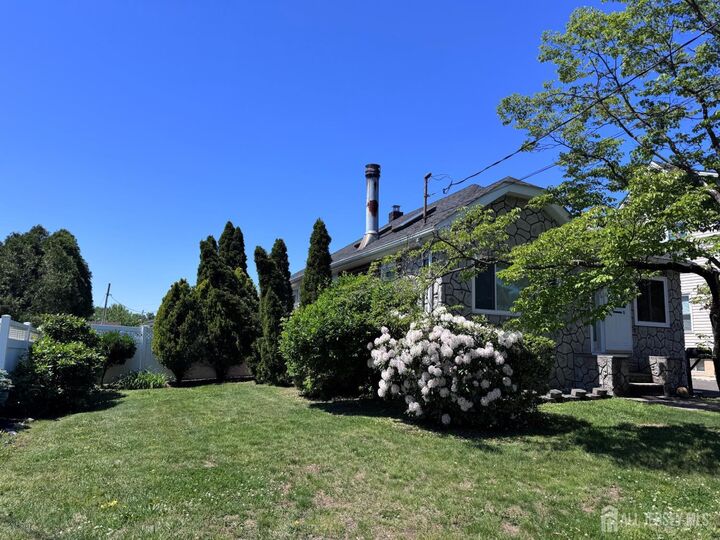 Property Photo:  11 Lee Avenue  NJ 08879 