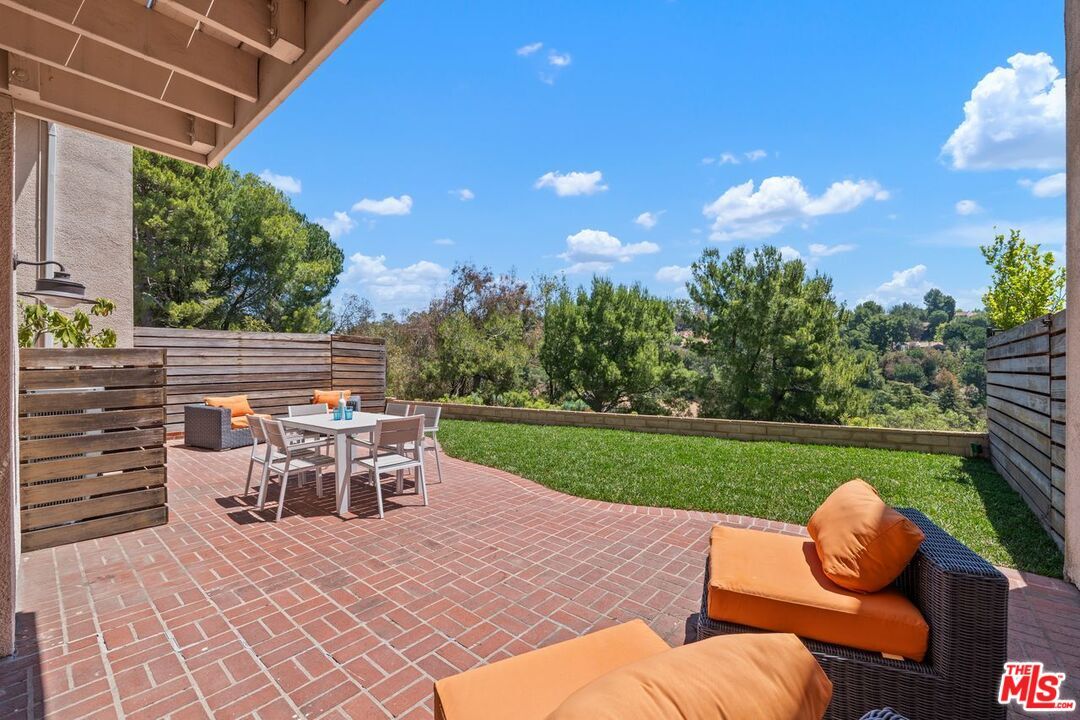 Property Photo:  2632 Claray Dr  CA 90077 