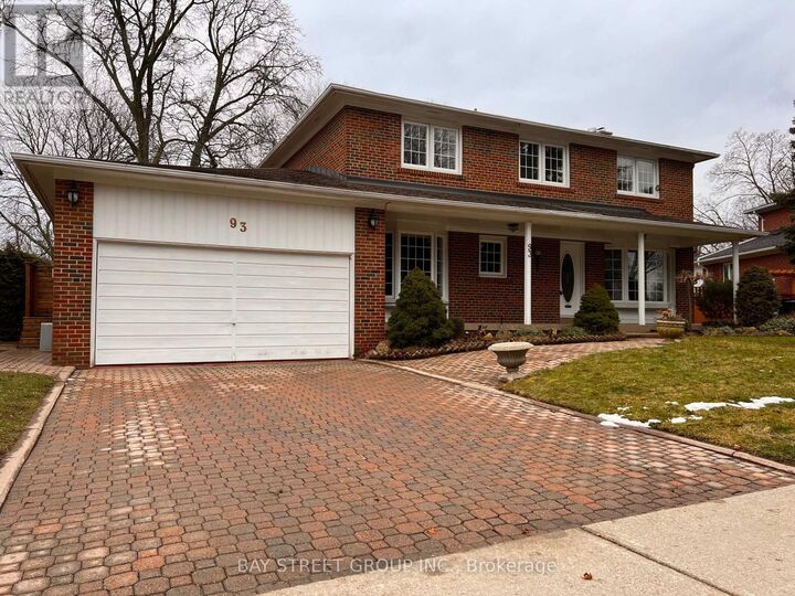 Property Photo:  93 Lord Seaton Road  ON M2P 1K7 