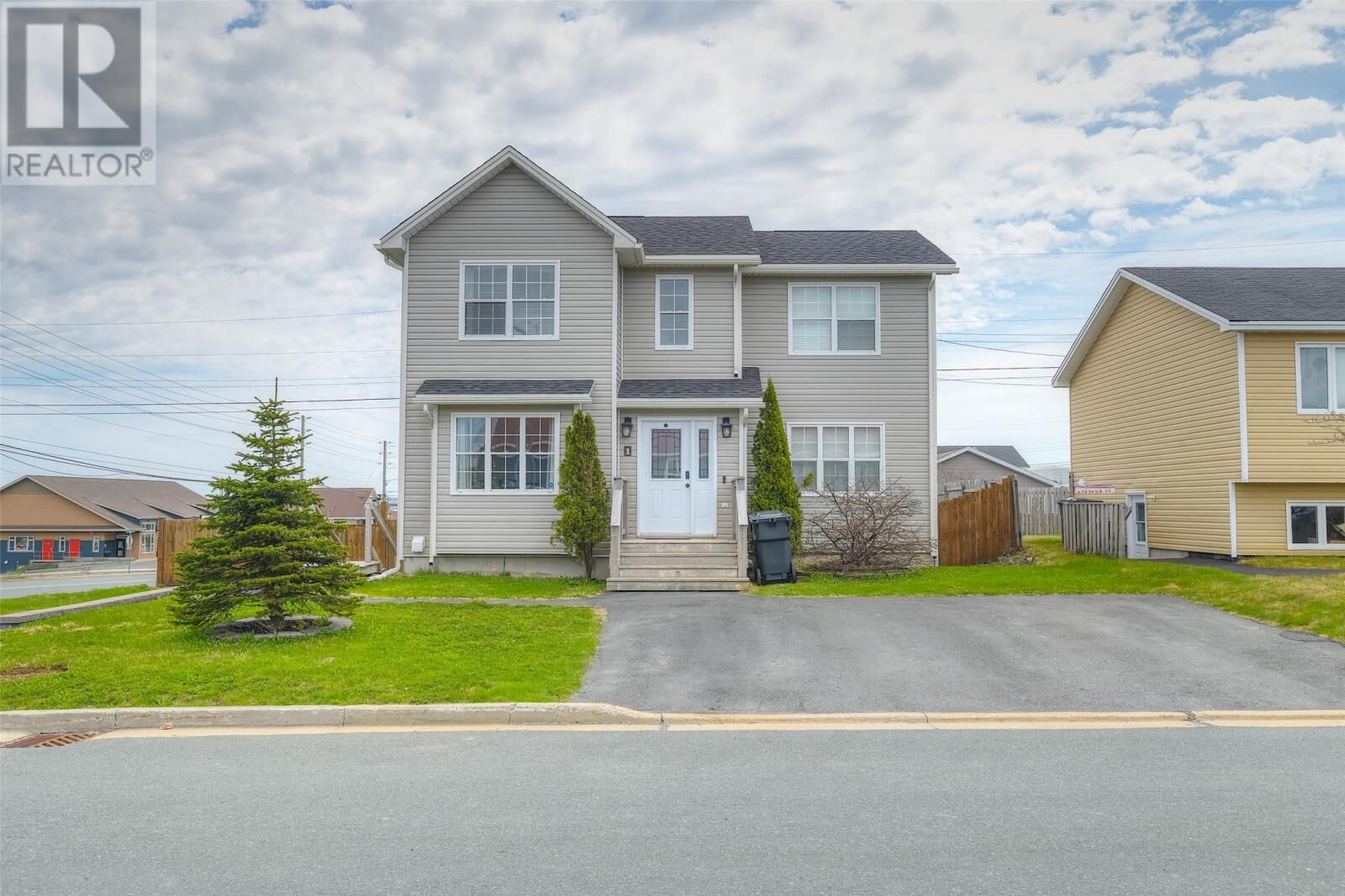 Photo de la propriété: 1 Hummingbird Street NL A1L 2P8