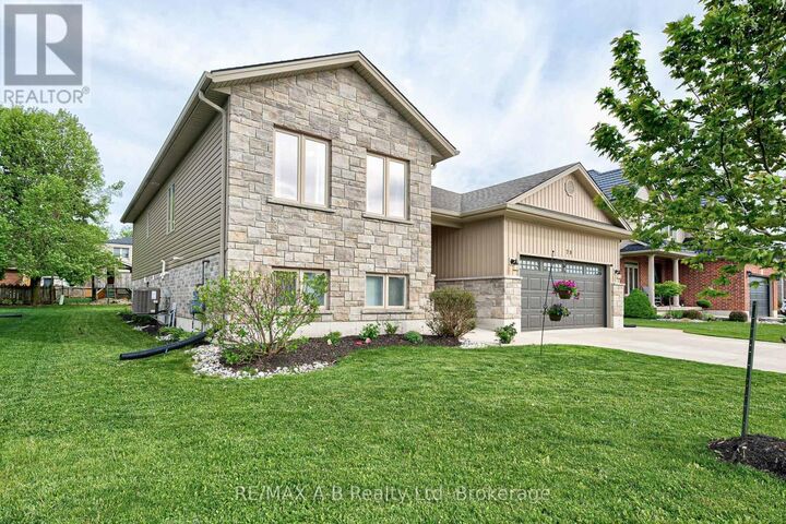 Property Photo:  79 Sylvia Street  ON N0K 1N0 