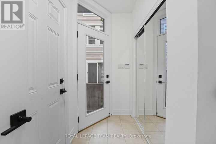 Property Photo:  1512 Clementine Boulevard  ON K1H 8E9 