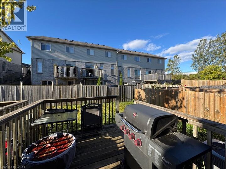 Property Photo:  517 Northbrook Place  ON N2R 1L8 