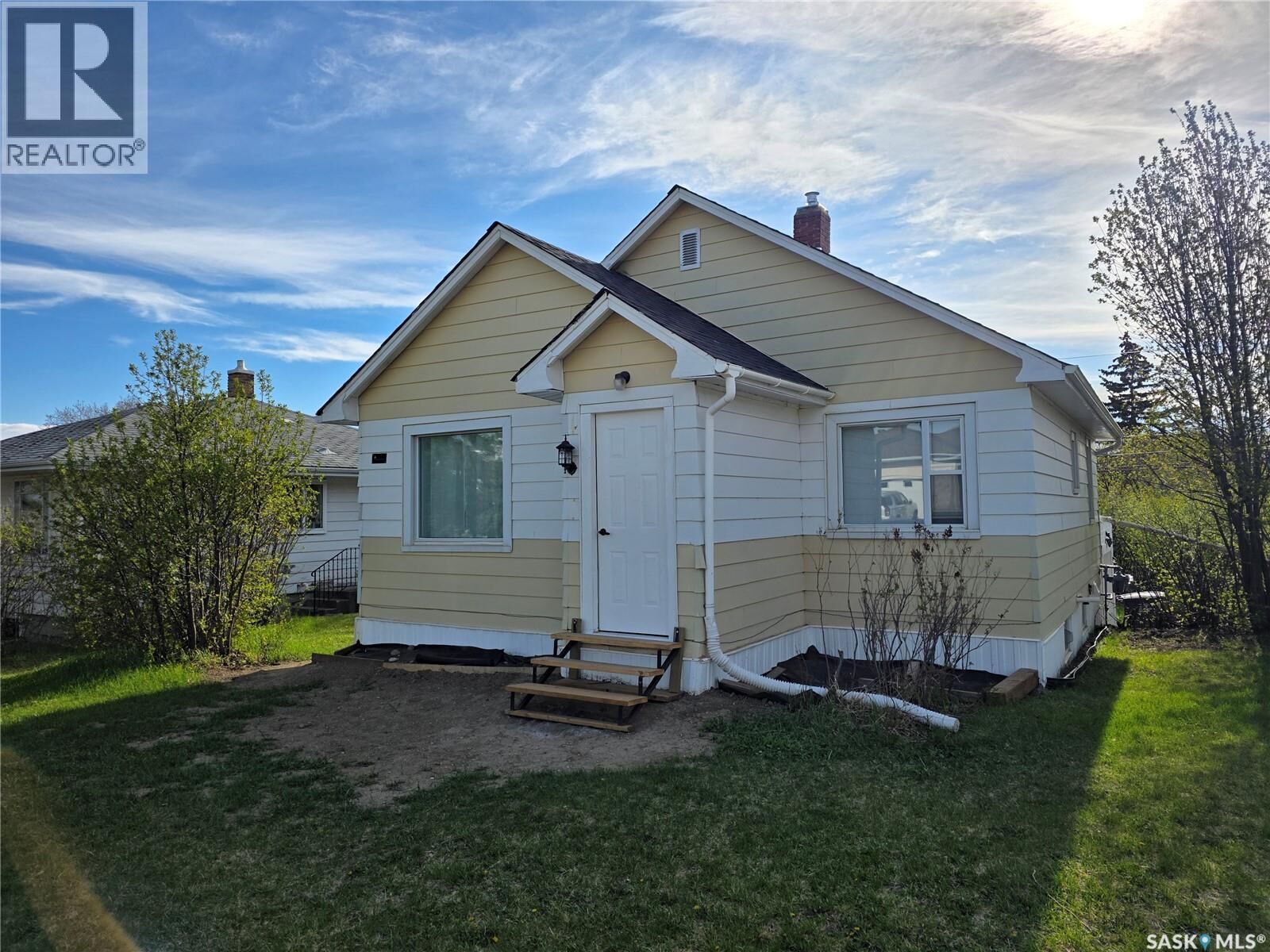 Property Photo:  478 3rd Avenue NW  SK S9H 0S5 