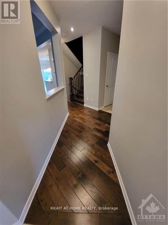 Property Photo:  70 Tapadero Avenue  ON K2V 0C9 
