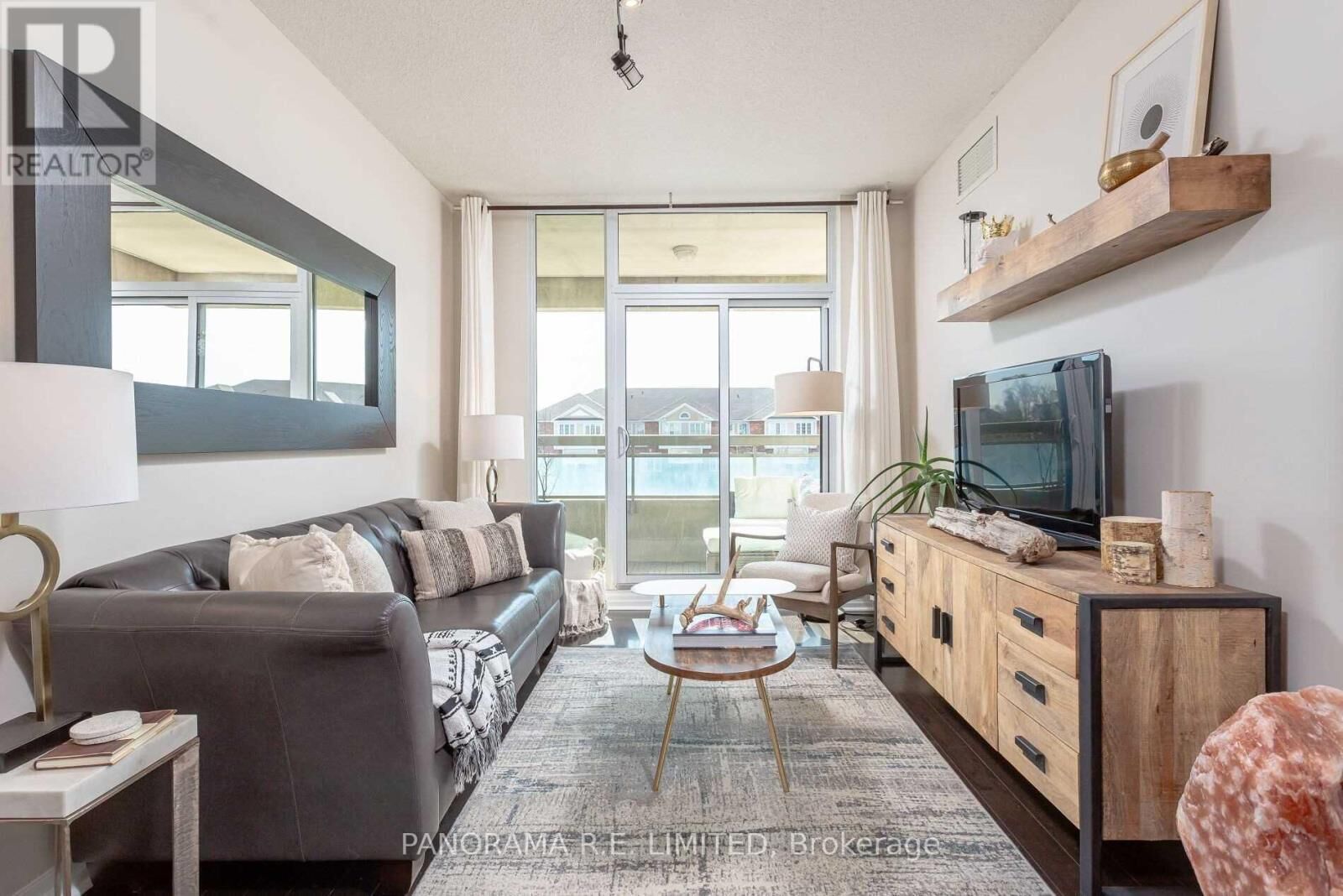 Property Photo:  1359 Rathburn Road East 210  ON L4W 5P7 