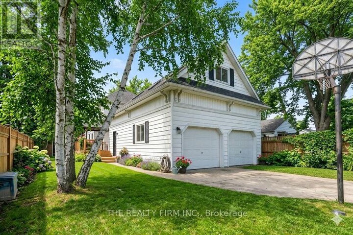 Property Photo:  422 Greenfield Street  ON N0N 1R0 