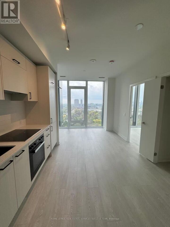 Property Photo:  5 Quarrington Lane 2409  ON M3C 0S5 