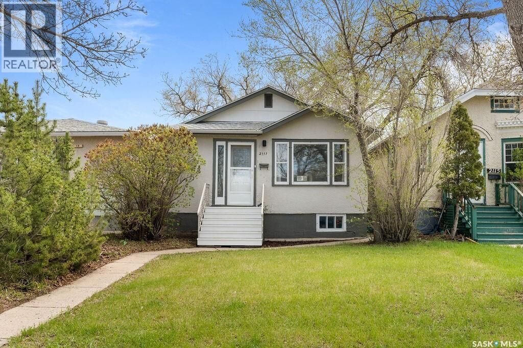 Property Photo:  2111 Queen Street  SK S4T 4C4 