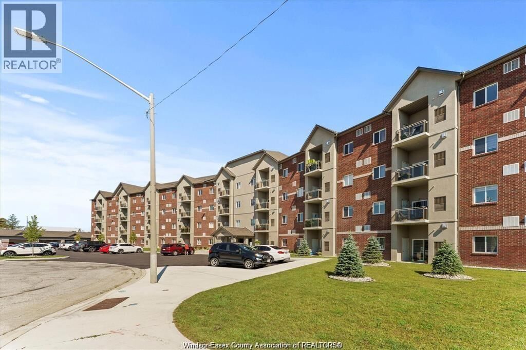 Property Photo: 1888 Westview Park Boulevard 409 ON N9H 0M1
