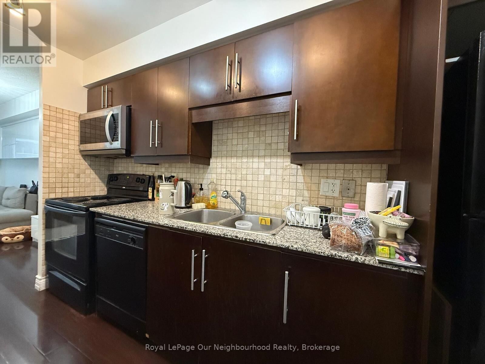 Property Photo: 20 Blue Jays Way 603 ON M5V 3W6
