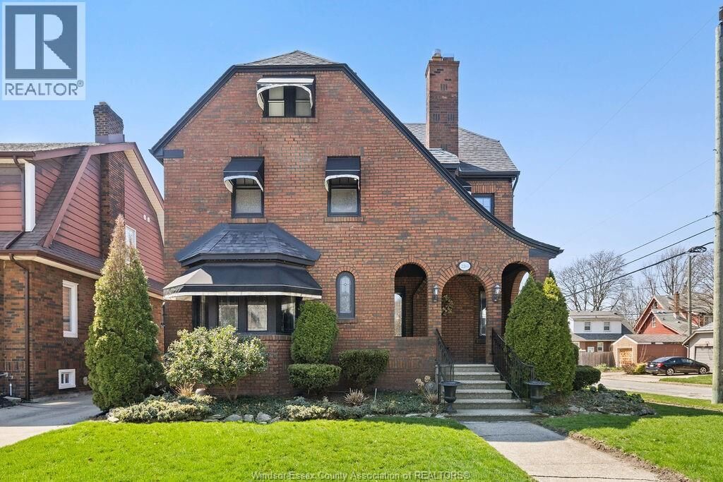 Property Photo: 2203 Victoria ON N8X 1R2