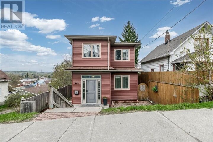 Property Photo:  447 Burton Avenue  ON P3C 4K6 