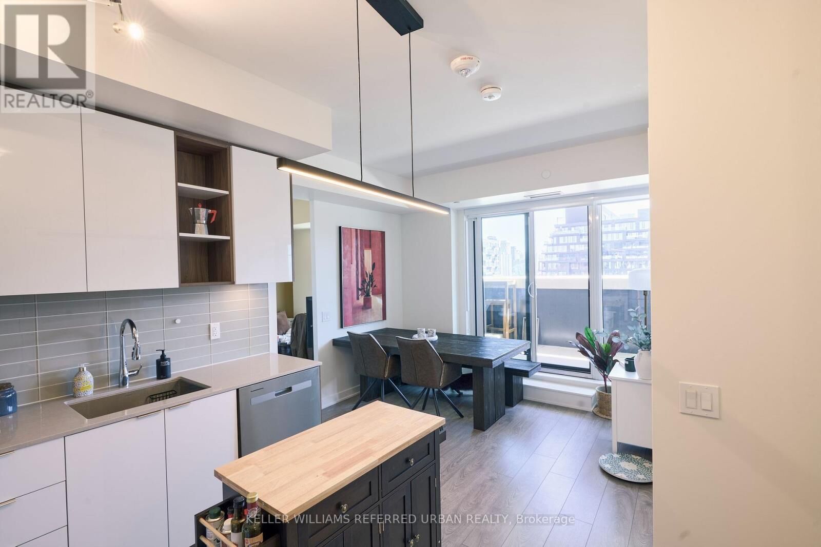 Property Photo: 543 Richmond Street West 1109 ON M5V 0W9
