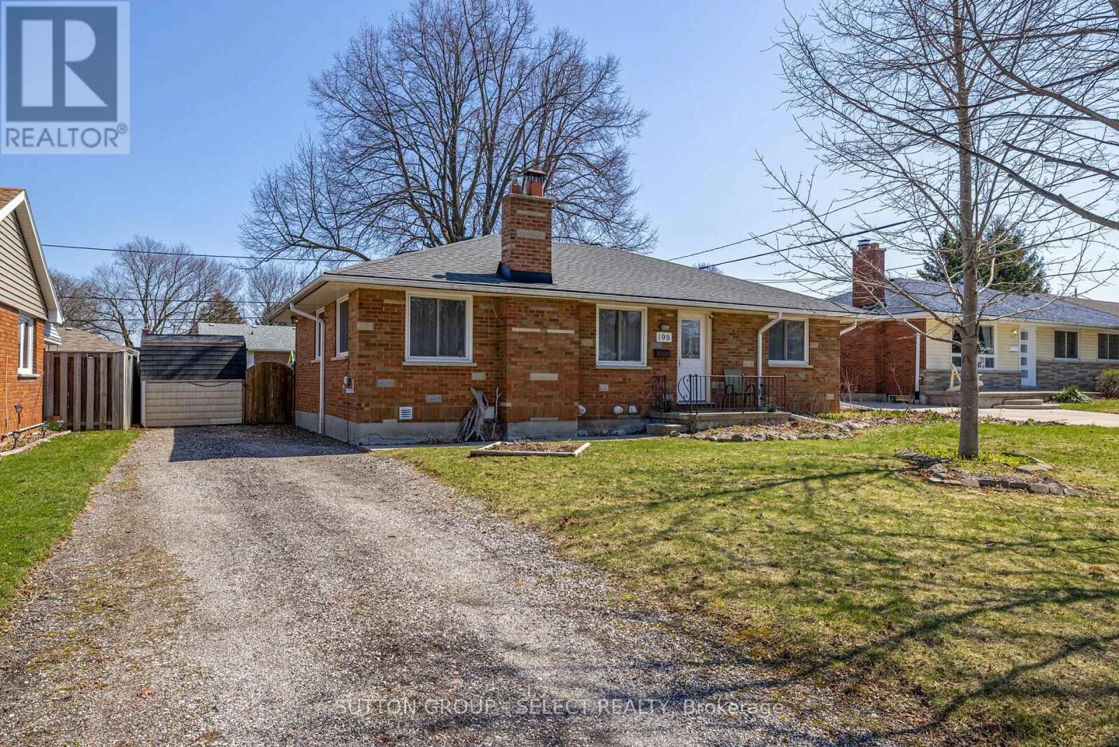 Property Photo: 198 Arlington Crescent ON N5Z 3E1
