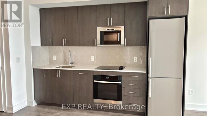 Property Photo:  2545 Simcoe Street North 921  ON L1L 0W3 