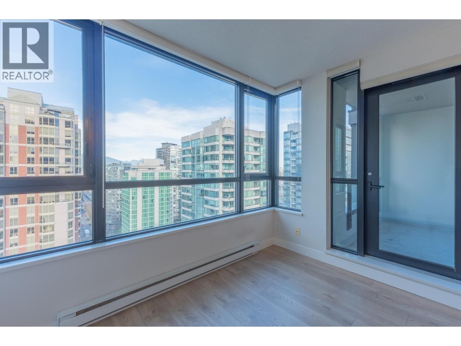 Property Photo:  909 Mainland Street 2501  BC V6B 1S3 