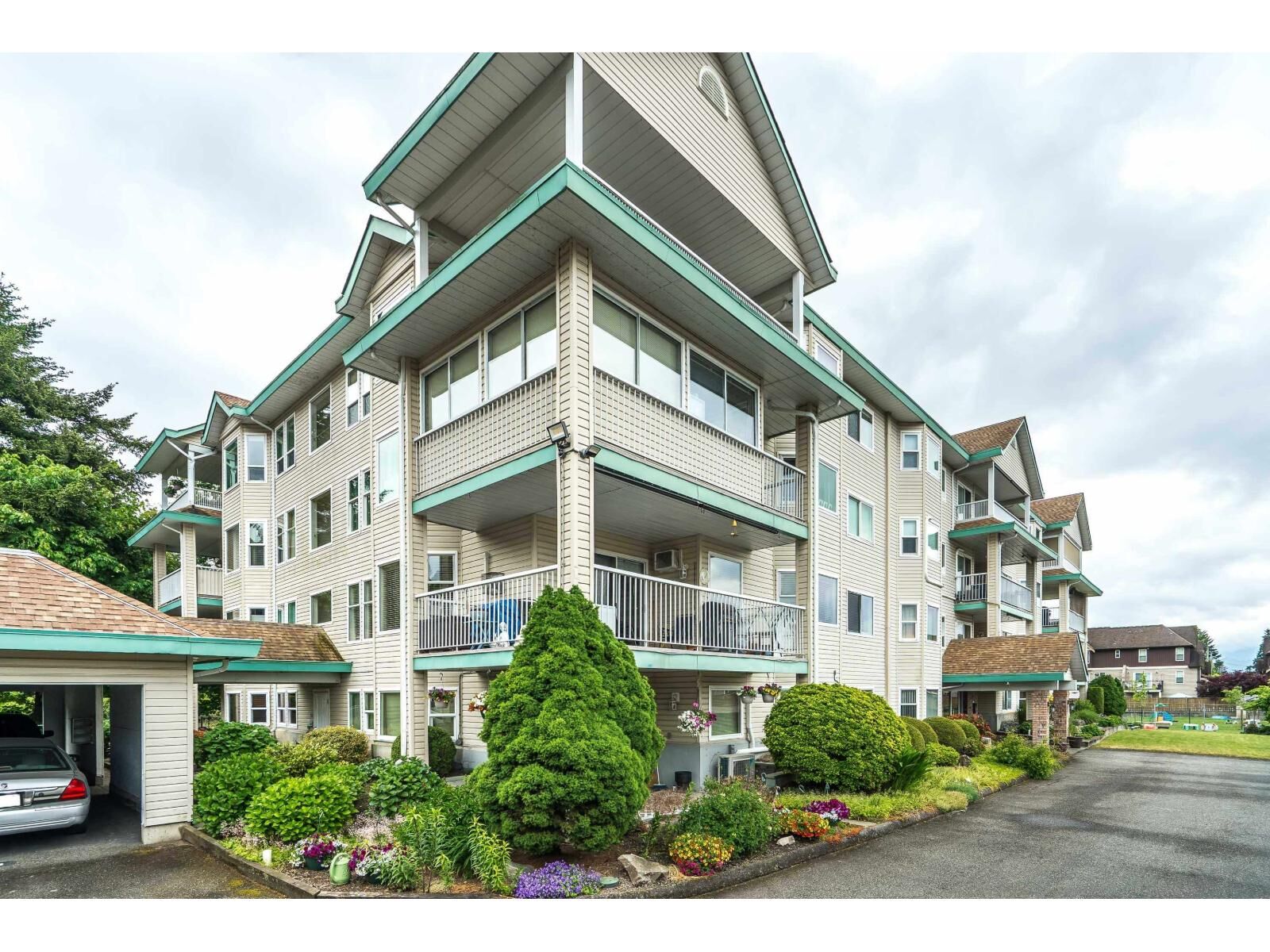 Property Photo:  46966 Yale Road 104  BC V2P 2S7 