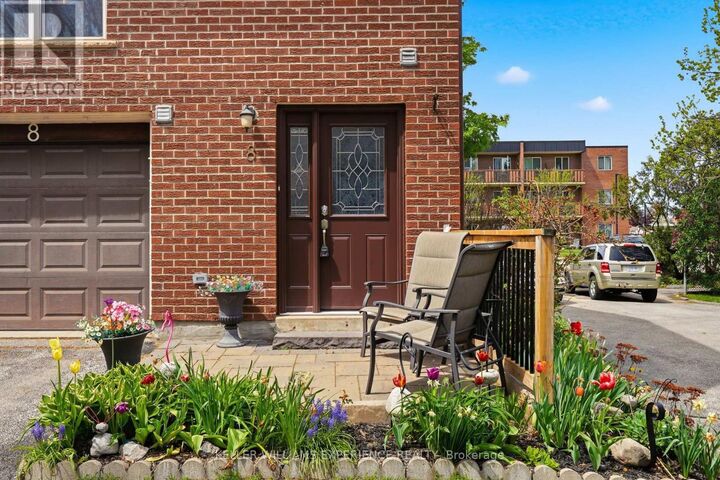 Property Photo:  246 Tupper Boulevard 8  ON L9R 1A9 