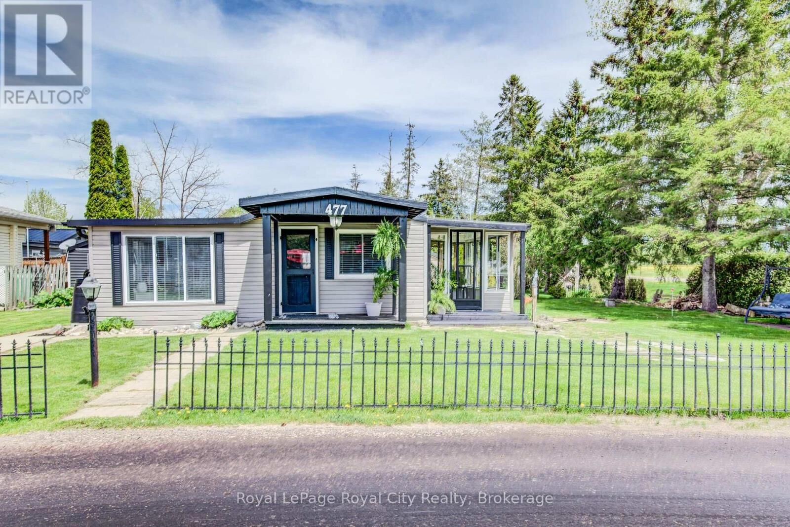 Property Photo:  Spruce Street  ON N1M 2W5 