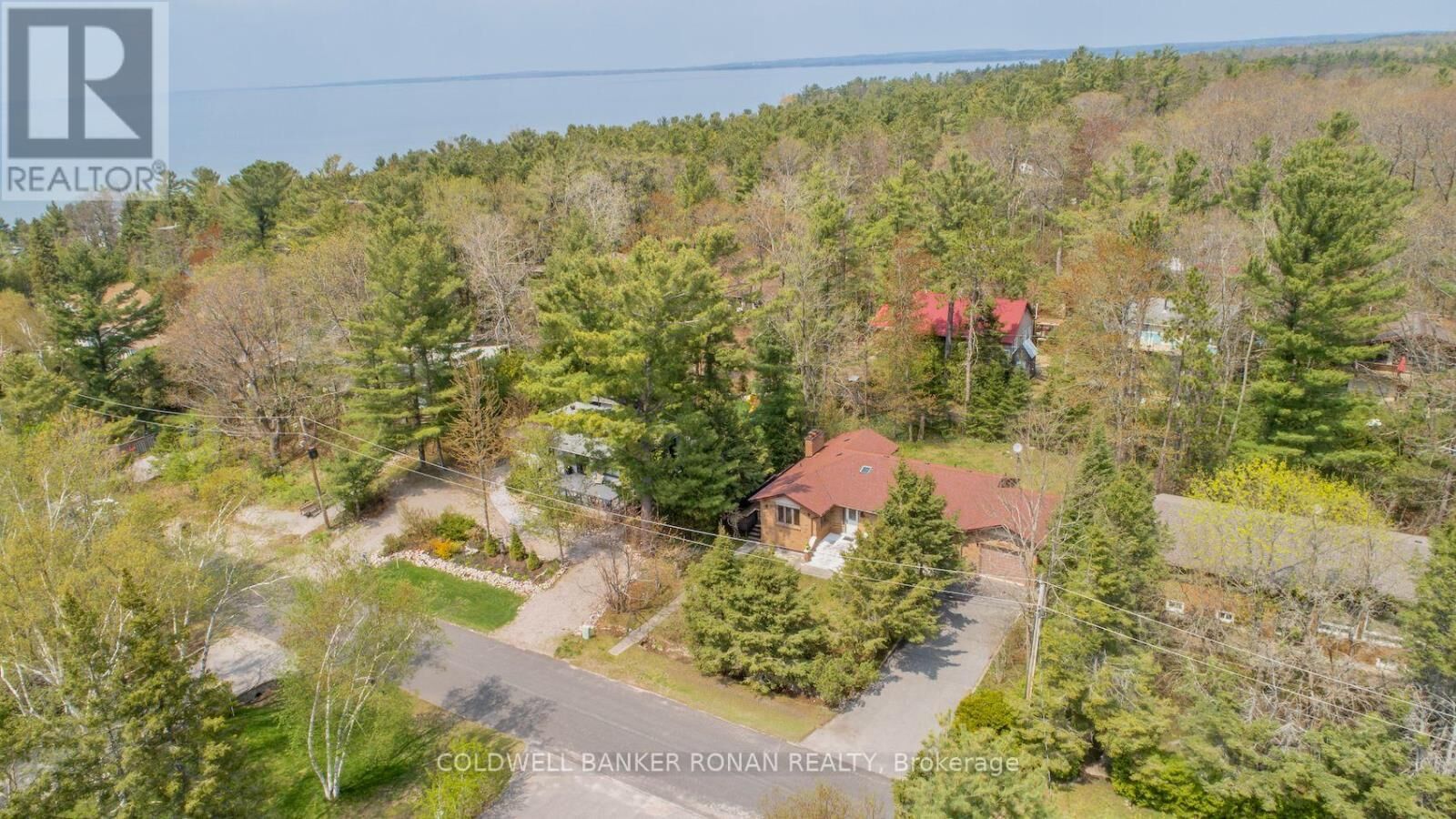 Property Photo: 24 Pine Forest Drive ON L0L 2T0