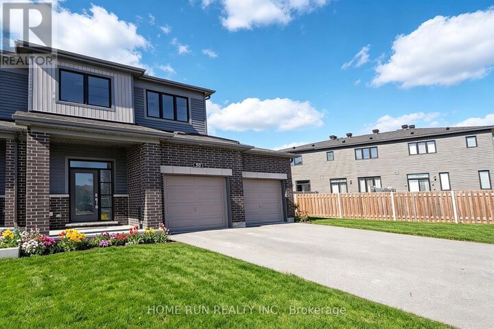Property Photo:  50 Natare Place  ON K2T 0P3 