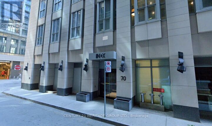 Property Photo:  70 Temperance Street 4802  ON M5H 0B1 