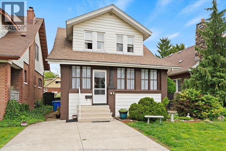 Property Photo:  922 Lawrence Road  ON N8Y 3Z8 