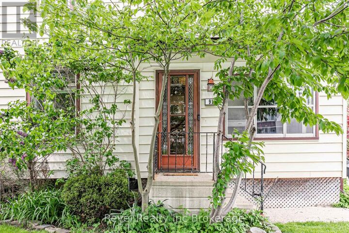 Property Photo:  91 Canterbury Street  ON N5C 1C7 